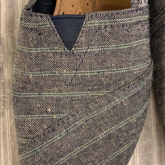 Toms - Picture 4 of 4